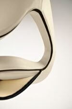 STRIPTEASE - Image 6