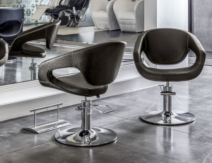 STRIPTEASE - Image 8